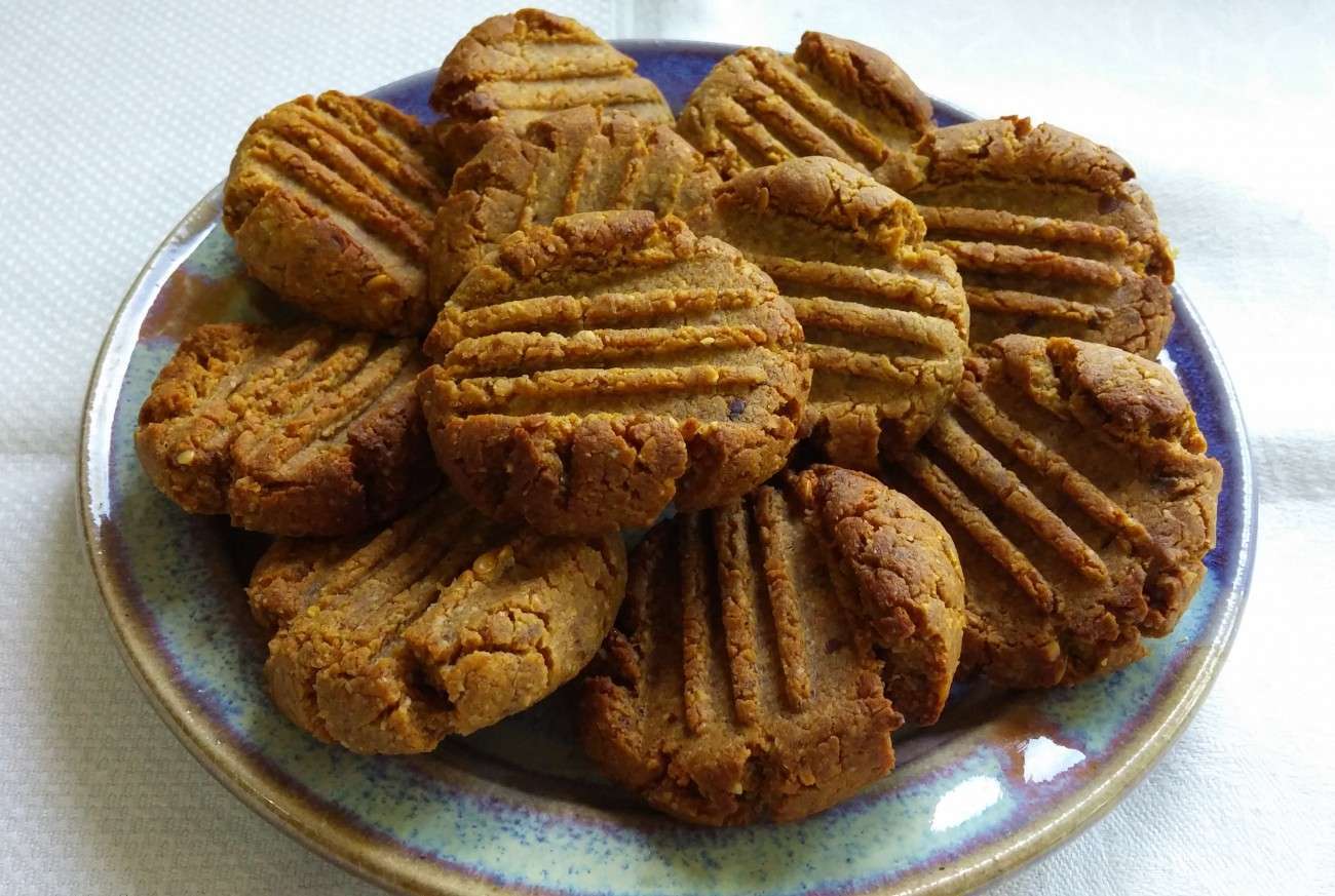 Old Fashioned PB Cookies
